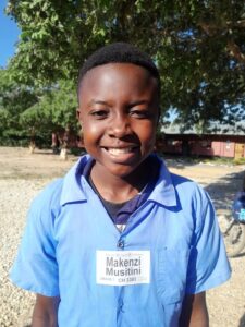 Makenzi CH 3383